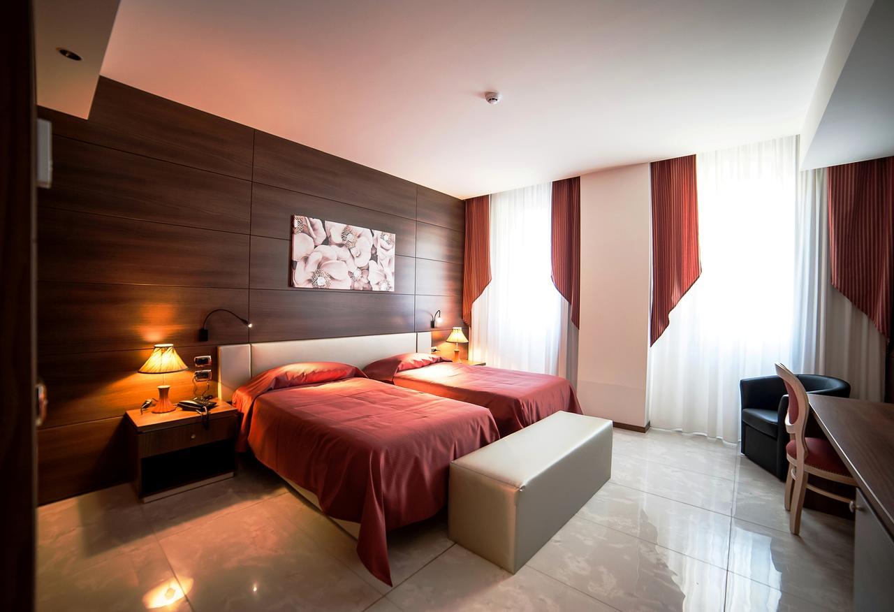 Family Center Hotel Atena Lucana Εξωτερικό φωτογραφία